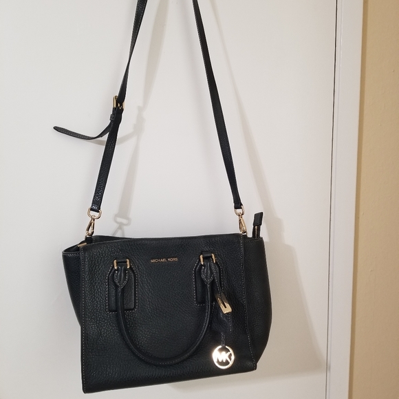 Mk handbag - Picture 3 of 11